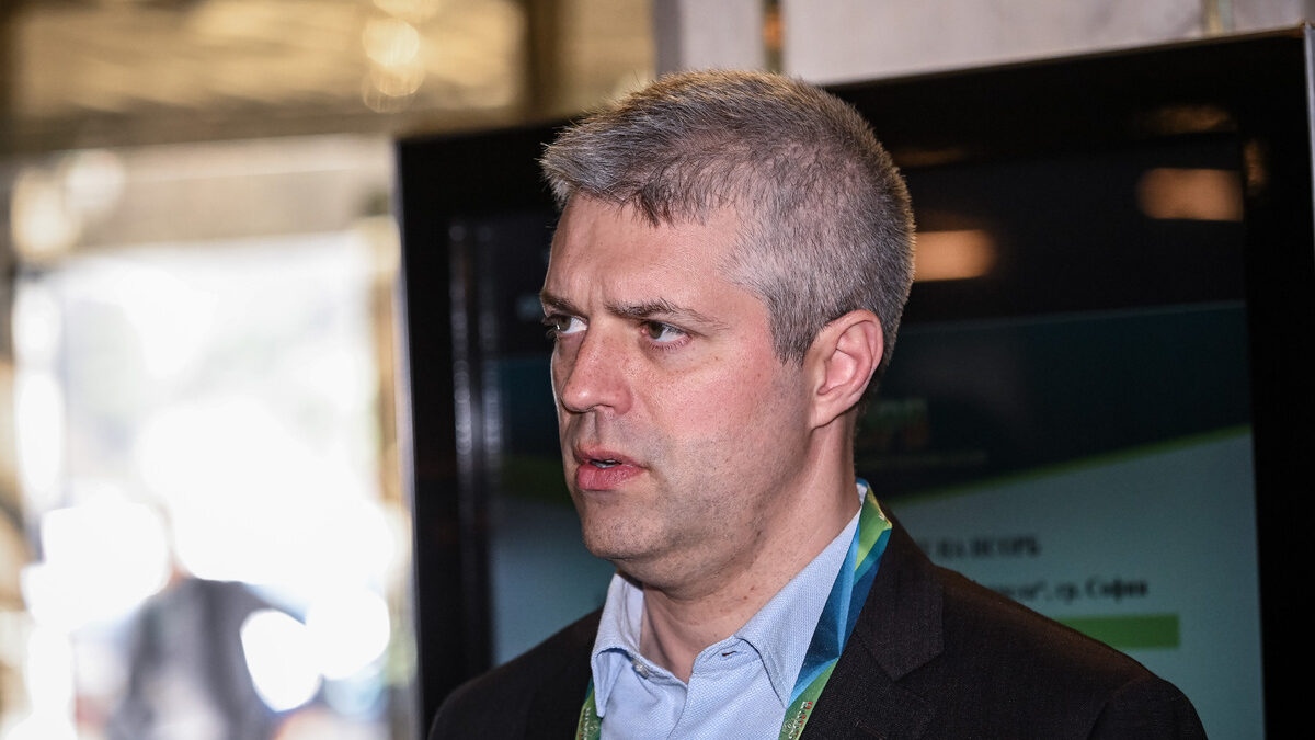 Аз мисля че това е голяма промяна в политическия живот