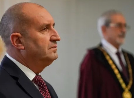 В петък 23 януари от 10 00 часа Конституционният съд