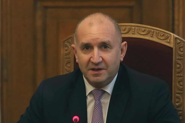 Готови сме можем и ще успеем това написа президентът Румен Радев във