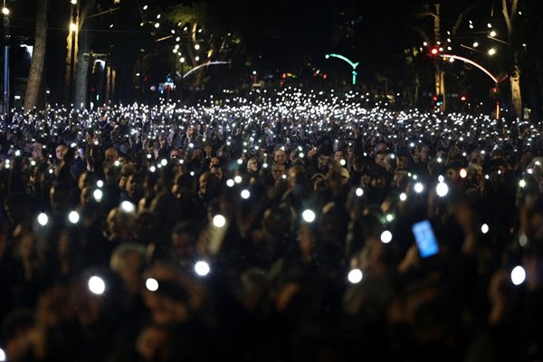 Общо 18 души са арестувани други 17 лица се разследват