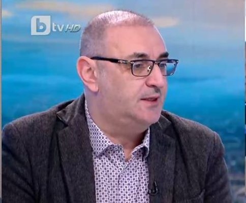 Основният въпрос е защо сме в Съвета на мира И