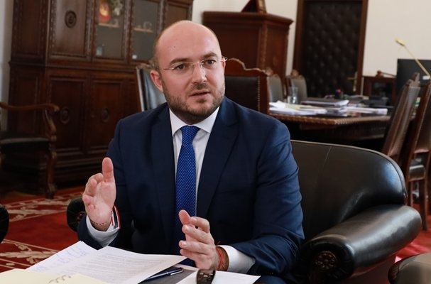 Срещите на властта с представители по интереси лобисти да са