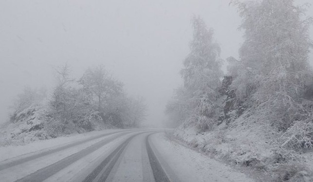 През почивните дни времето ще се определя от пореден преминаващ