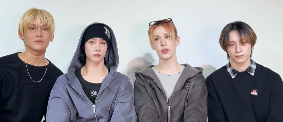 Корейската К поп група XLOV пристига за първи път в