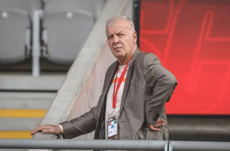 Наско Сираков подчерта че Левски няма да отстъпи и сантиметър