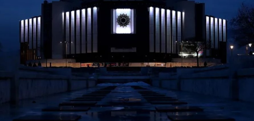 Сигнал за бомба в НДК е получен в 17 10