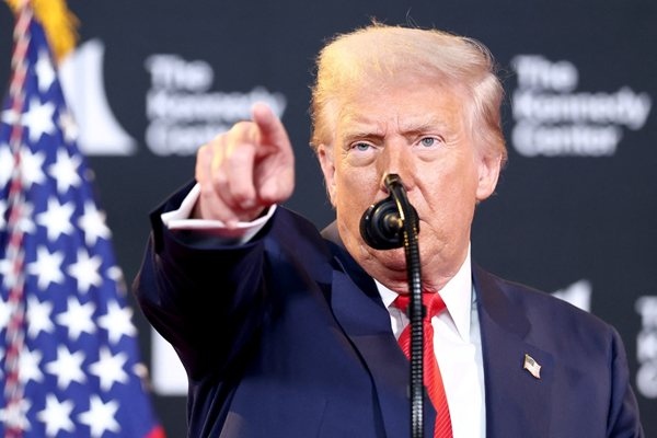 Джон е 67 годишен американец наскоро пенсиониран Един ден той