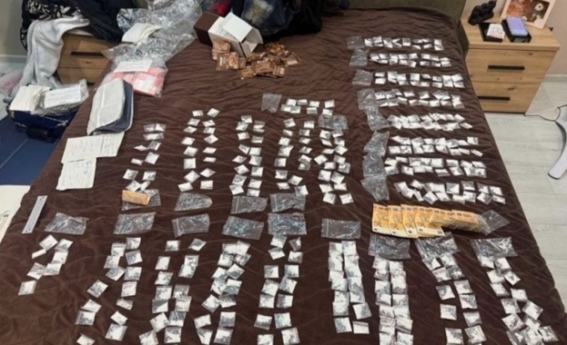 Четирима души са арестувани след спецакция на столичната полиция Иззети