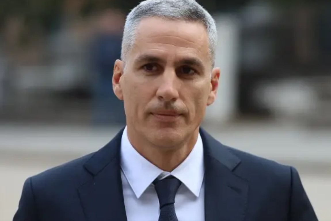 Кой е Андрей Гюров В продължение на две десетилетия неговата