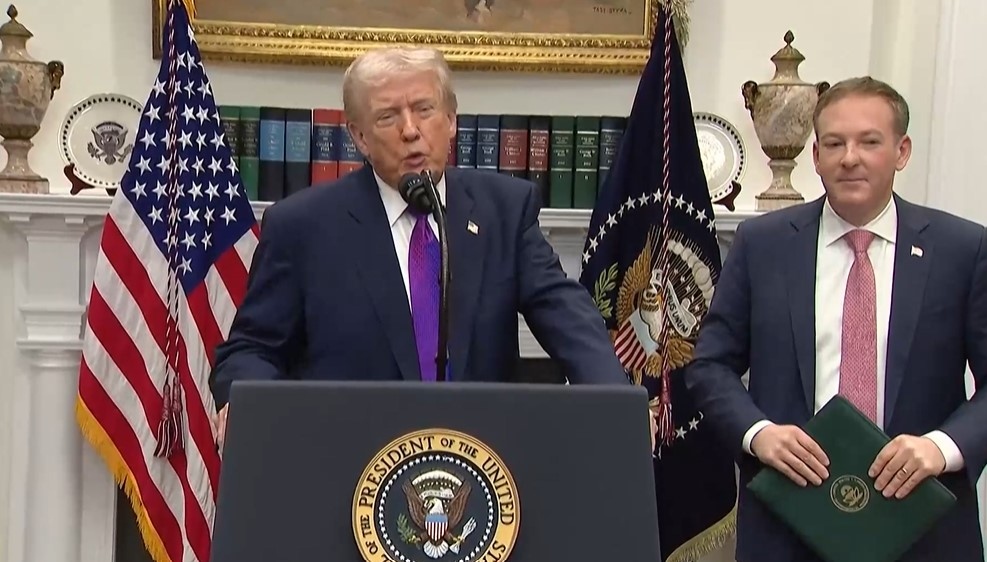 Президентът на САЩ Доналд Тръмп заяви че неговата администрация отменя