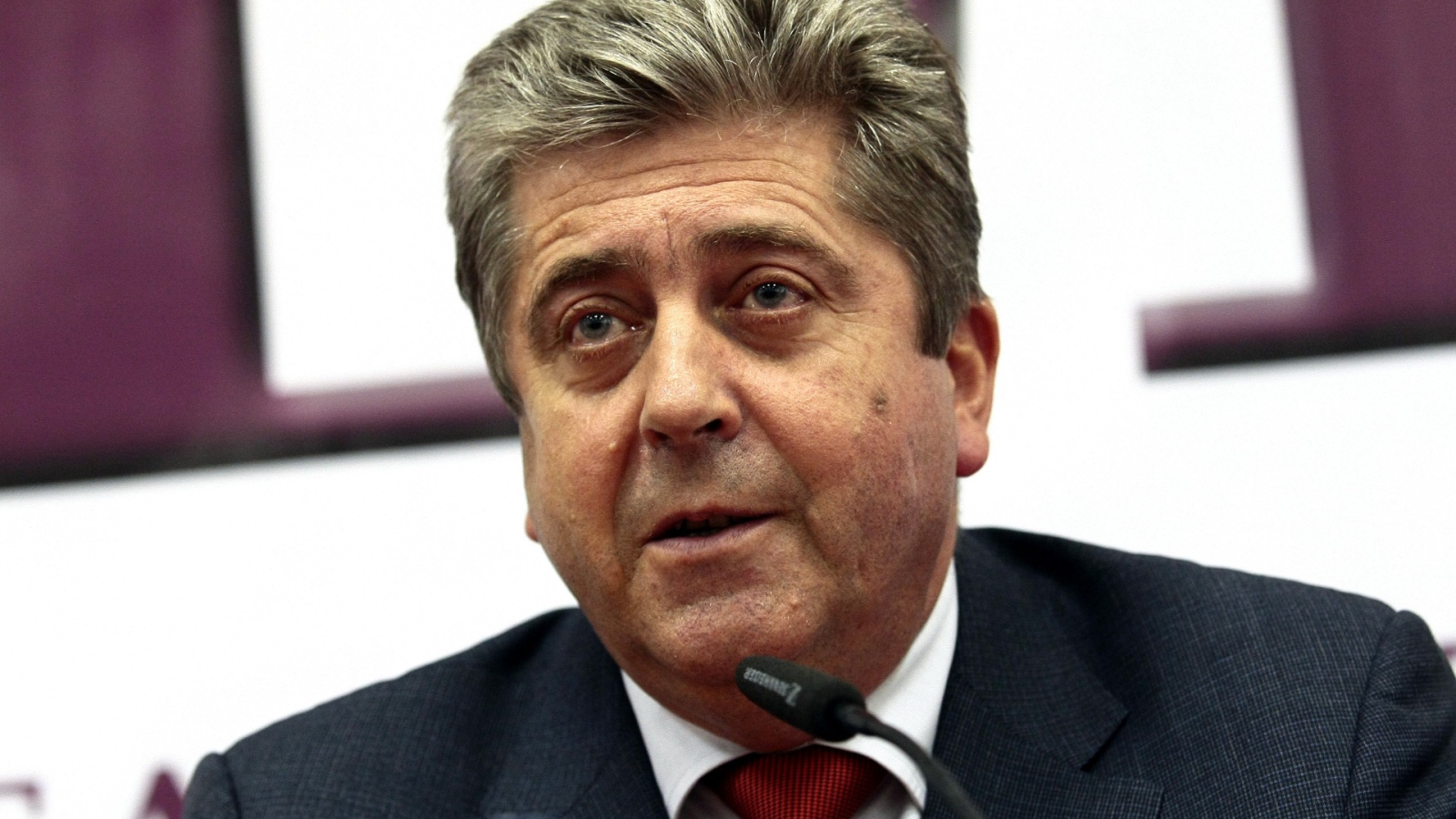 Новият лидер на БСП Крум Зарков няма никакви обвързаности нито