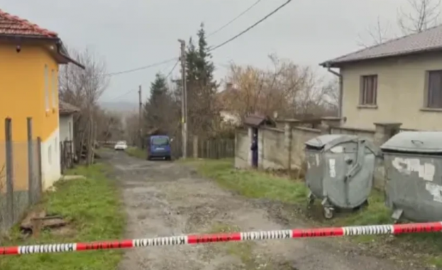 Полицейска акция в с Българи край Царево Претърсва се имот