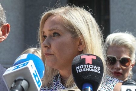 Нов имейл разкрива че опозореният бивш принц Андрю и Вирджиния