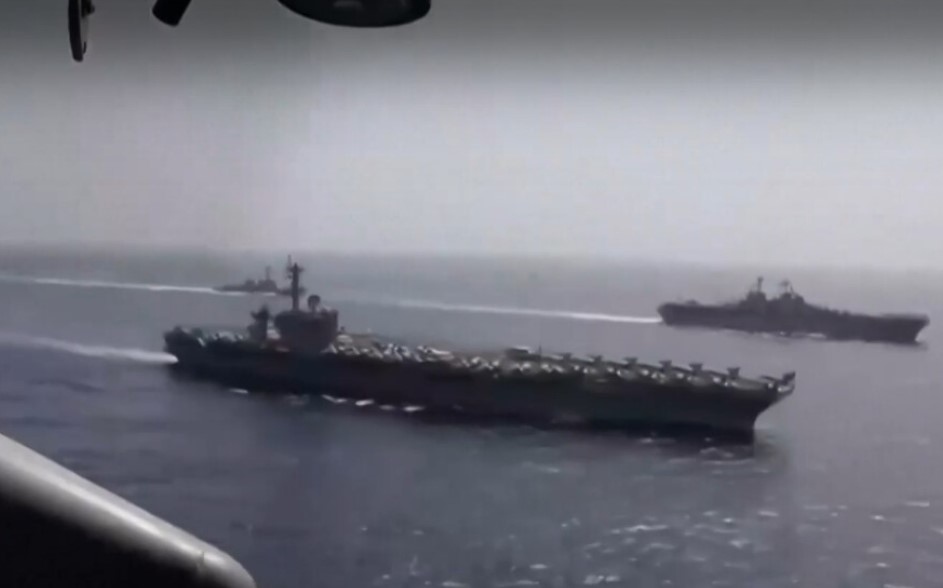 Американският самолетоносач USS Gerald R Ford беше забелязан да навлиза