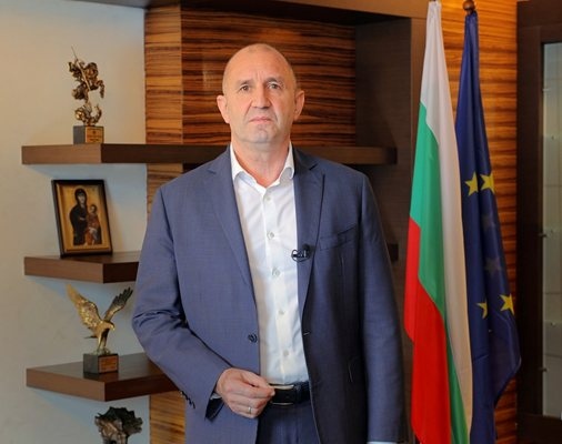 Румен Радев президент на България 2017 – 2026 г посочва