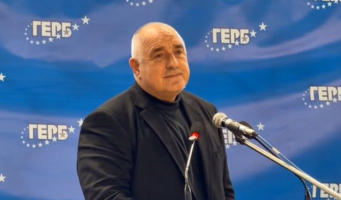 Как ще се изправи Румен Радев да се съревновава с