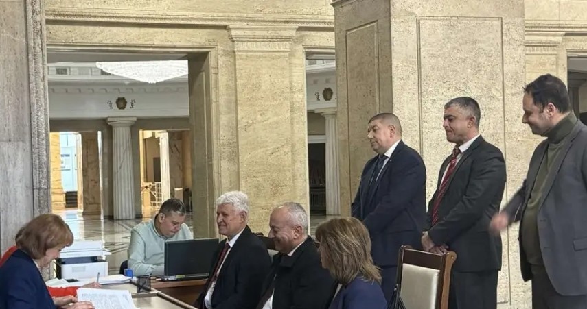 Без медийно присъствие президентът Румен Радев 2017 2026 г се регистрира
