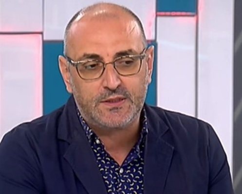 В момента наистина и двете страни водят изключително интензивни ракетни