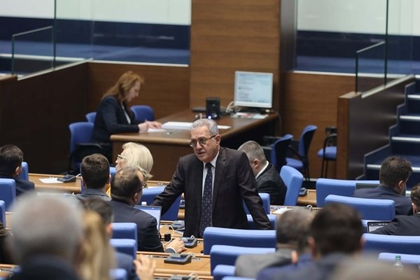 Парламентът задължи правителството да внесе законопроект за ратифициране на присъединяването