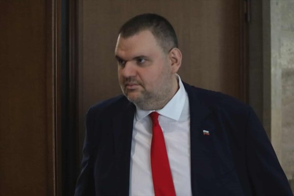 Парламентарната група на ДПС Ново начало внася промяна с