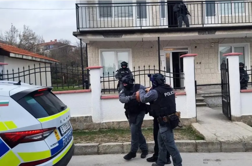 Специализирана полицейска акция срещу подготвени нарушения на изборното законодателство се