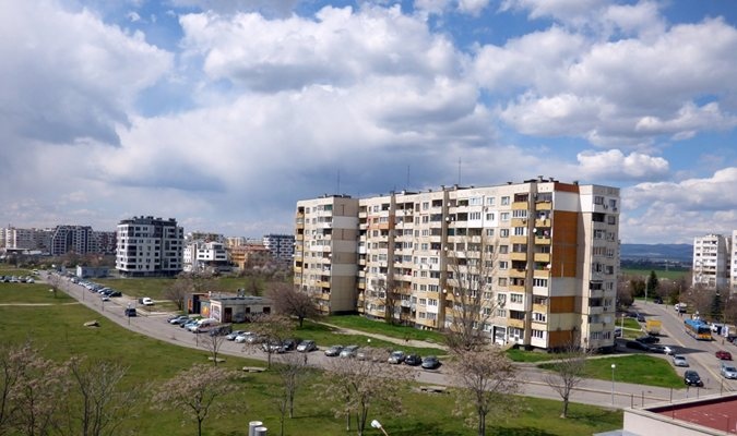 Приемането на еврото и очакваните промени в лихвените нива не