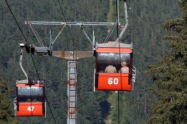  
Повече от 30 години продължава съсипията на природен парк Витоша