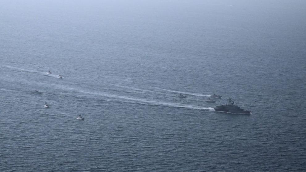 Трети кораб собственост на Турция премина през разкъсвания от война