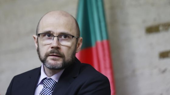 Въведеният от законодателя срок е шестмесечен за временно изпълняване на