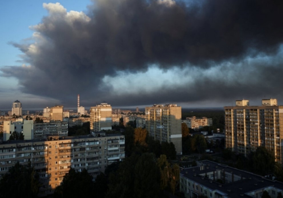 Украйна и Русия се обвиниха взаимно в хиляди нарушения на