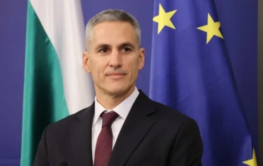 Служебният премиер Андрей Гюров е поздравил Петер Мадяр за изборния