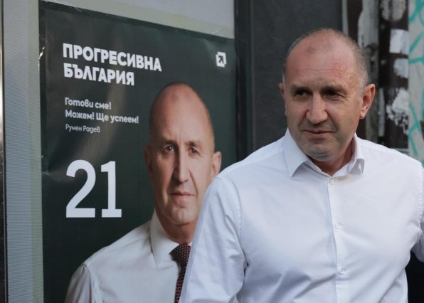 Председателят на Европейския съвет Антонио Коща поздрави Румен Радев с
