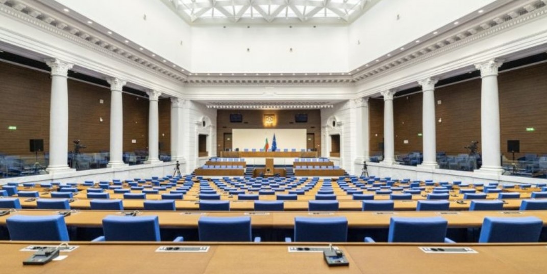 Следващото заседание на парламента ще бъде на 7 май Това