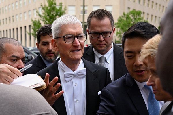 Американският техммологичен гигант Епъл Apple отчете приходи от над 111