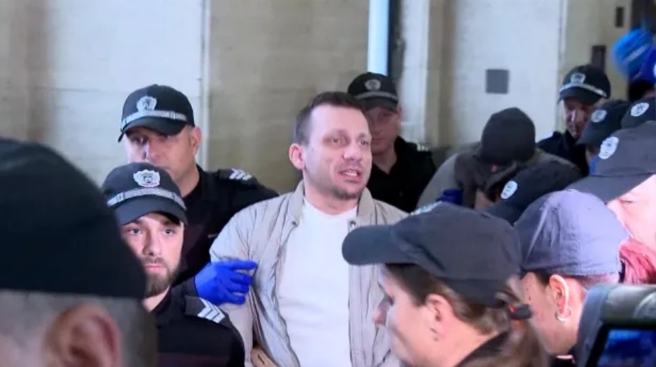 Софийският районен съд освободи под парична гаранция д р Станимир Хасърджиев