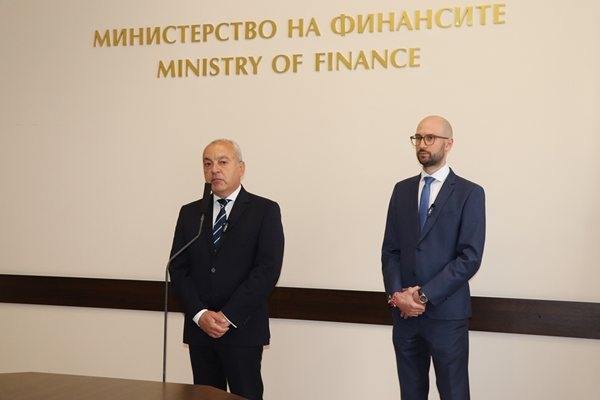 Всички министерства ще бъдат задължени ежемесечно да отчитат как харчат