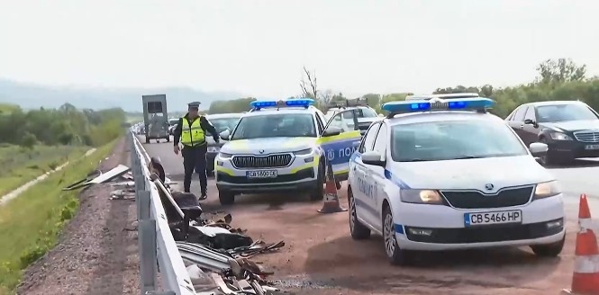 Тежка катастрофа между автобус и самосвал на АМ Хемус отне