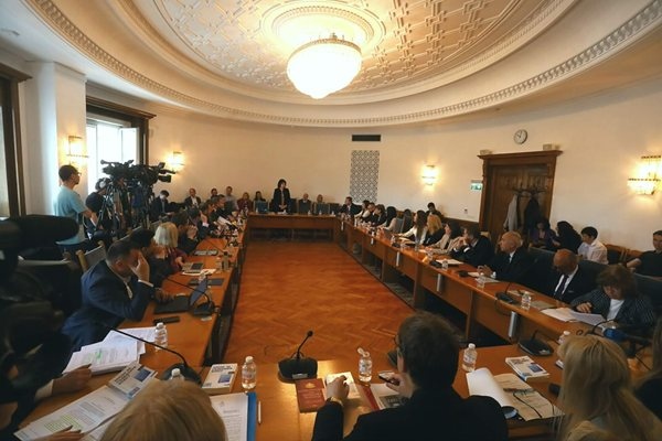 Временната правна комисия гласува на първо четене Закон за противодействие