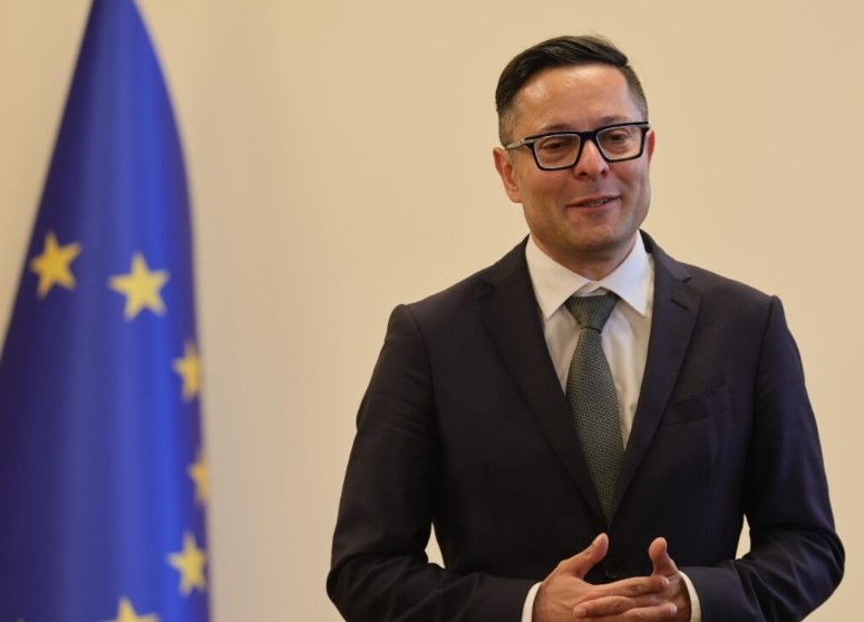 Правителството е готово с решение на кризата свързана със застраховката