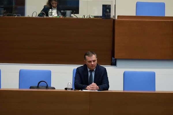 От Прогресивна България днес ще внесат предложения за изменения на