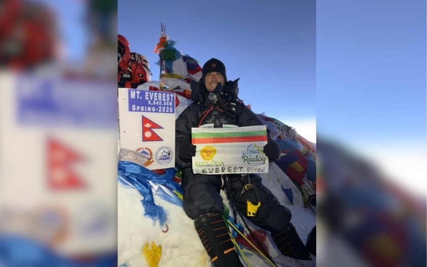 Георги Колевичин служител на Министерството на туризма изкачи най високия връх