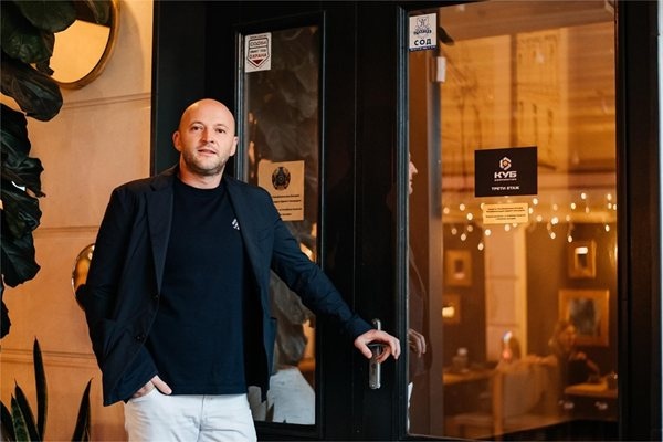 Инвеститорът в незаконния град до Варна Олег Невзоров е бил