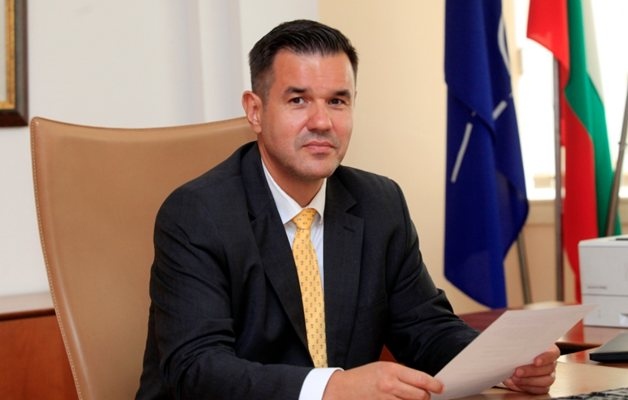 Започването на процедура по прекомерен дефицит срещу България е сериозен
