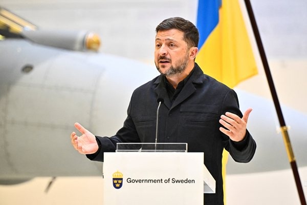 Украинският президент Володимир Зеленски повтори предупреждението си за подготвянето на нова мащабна