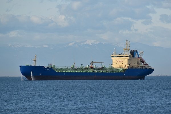 Американската армия съобщи че е извадила от строя танкер като
