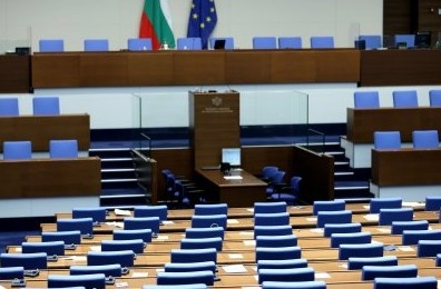 Депутатите приеха на воторо четене промените в удължителния бюджет С приетите