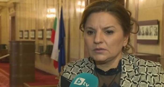 Главният секретар на Народното събрание (НС) Стефана Караславова е освободена