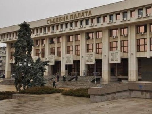 Арестуваният в Бургас съдебен заседател се разследва за мащабна измамна