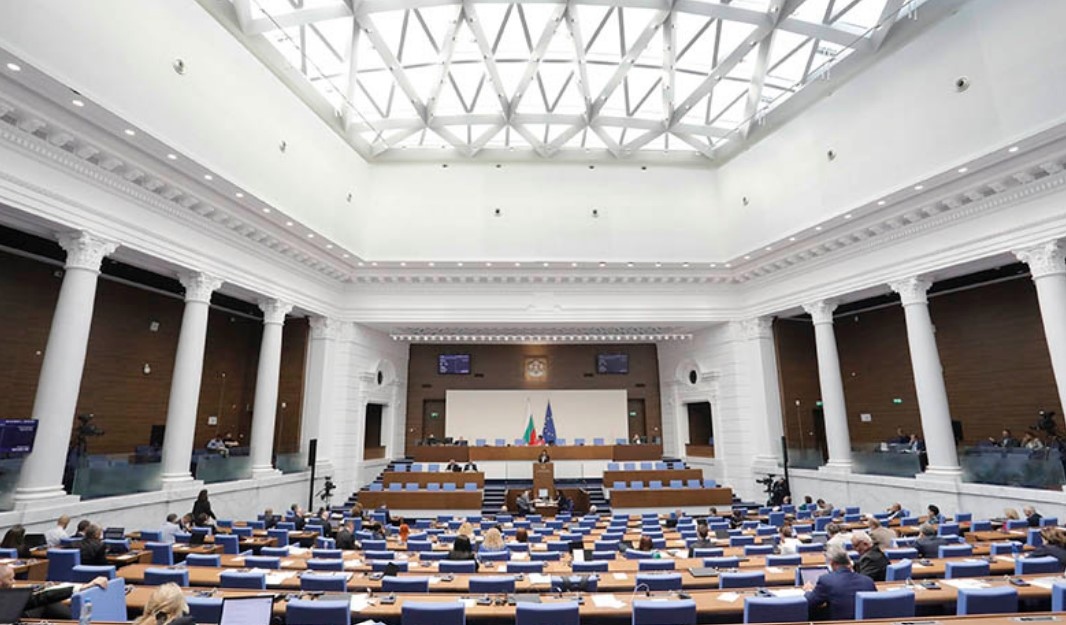 Очаква се Народното събрание да гласува на първо четене промени