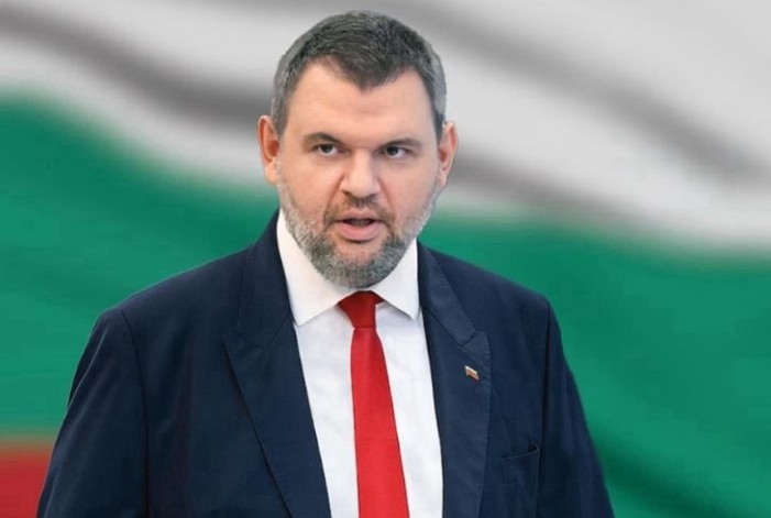 Лидерът на ДПС Делян Пеевски обяви промени в структурата и